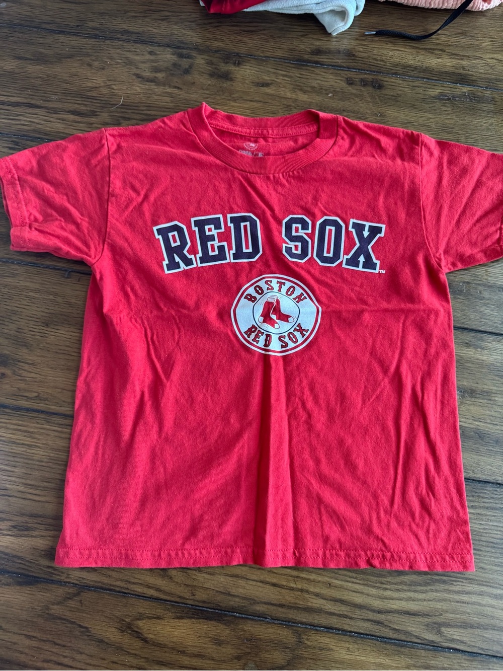 Genuine Merchandise Boston Red Sox Kids Short Sleeve Tee in Red